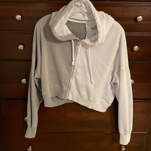 Like new Hollister girls cropped hoodie